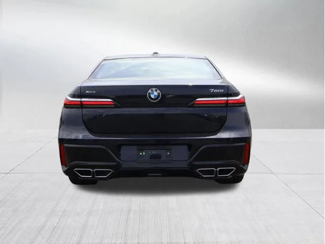 New 2026 Carbon Black Metallic BMW 760i xDrive image 36