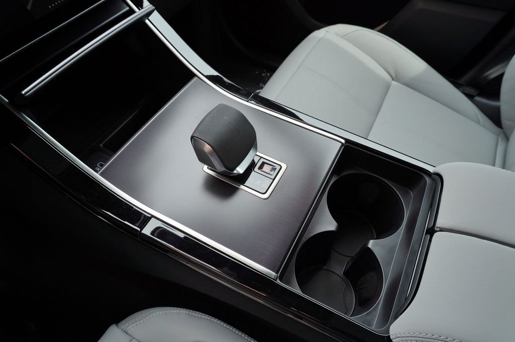 New 2026 Fuji White Land Rover Dynamic SE image 26