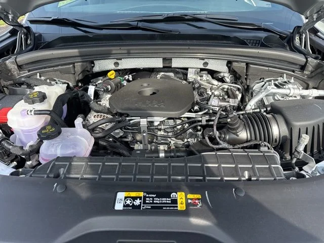 New 2026 Silver Zynith Jeep Altitude image 17