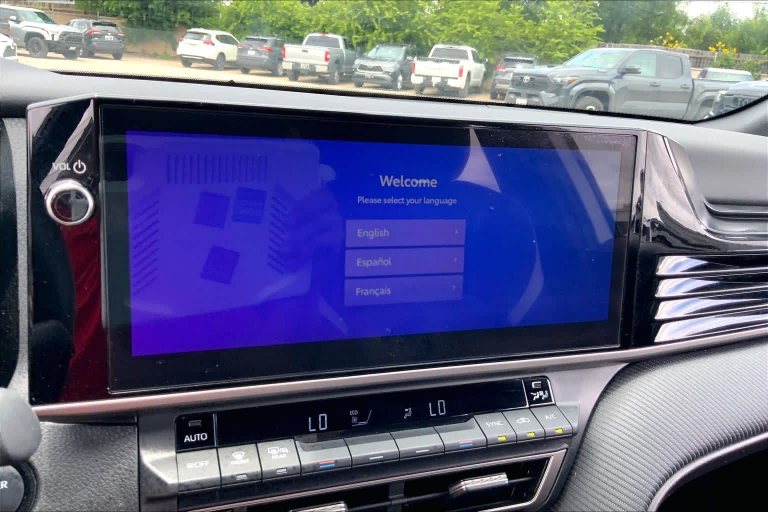 Used 2025 Ice Cap Toyota SE image 29