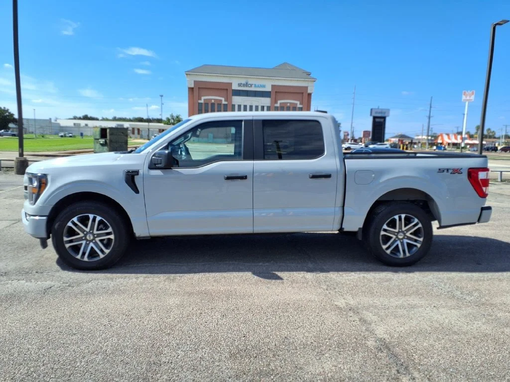 Used 2023 White Ford XL image 8
