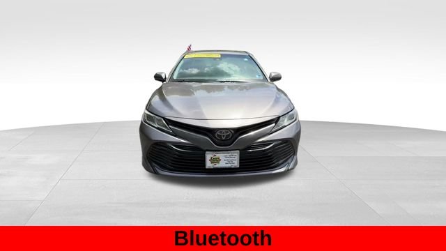 Used 2018 Gray Toyota LE image 3
