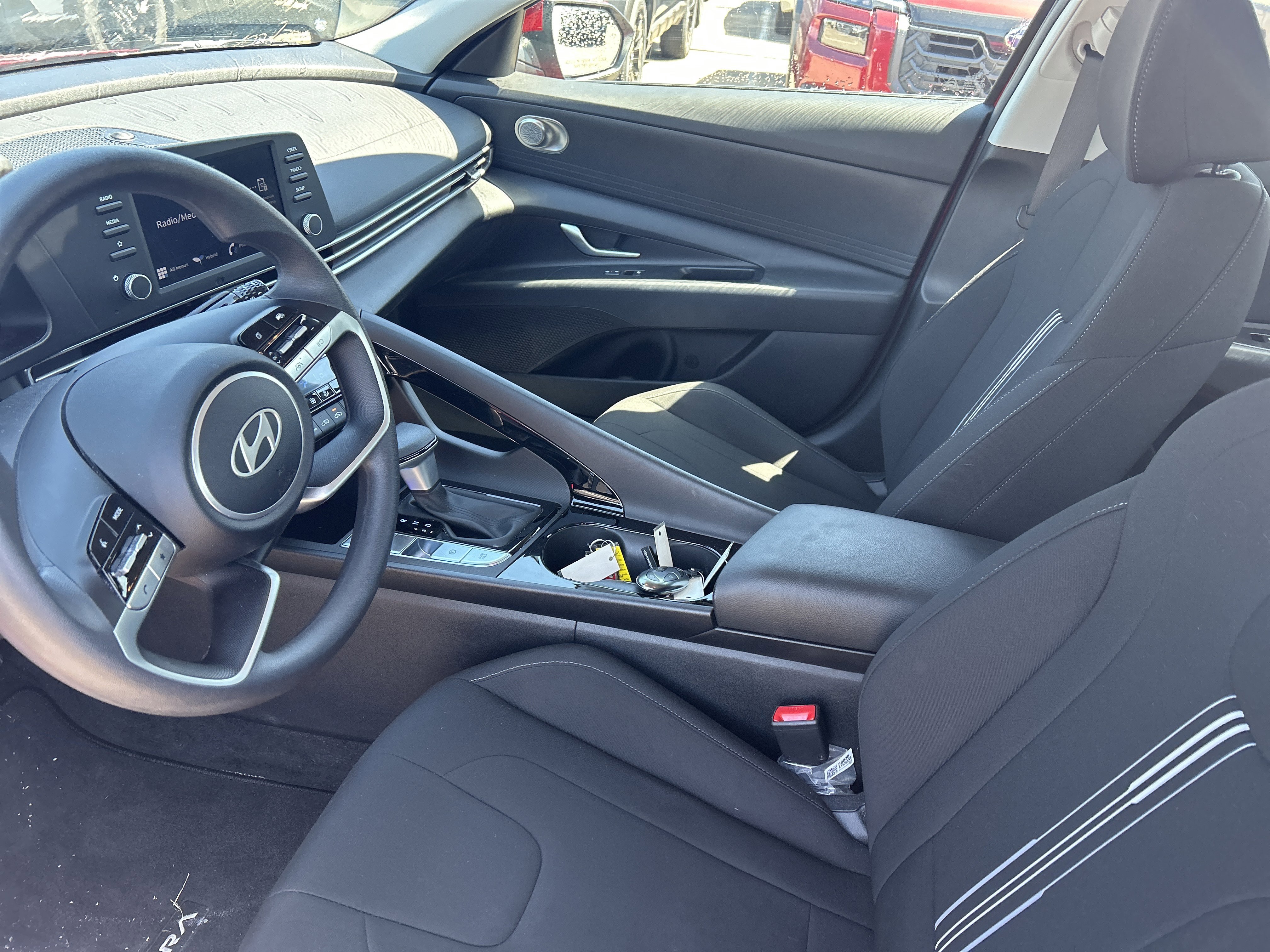 2025 Hyundai Elantra Blue - Photo 10