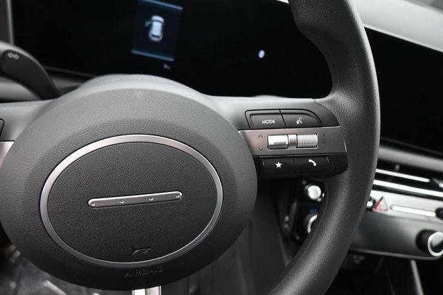 New 2026 White Hyundai SEL Plus FWD image 18