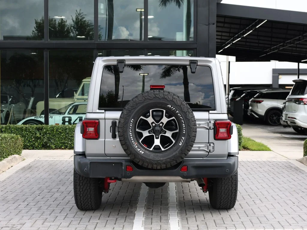 Used 2020 Silver Jeep Unlimited Rubicon image 6