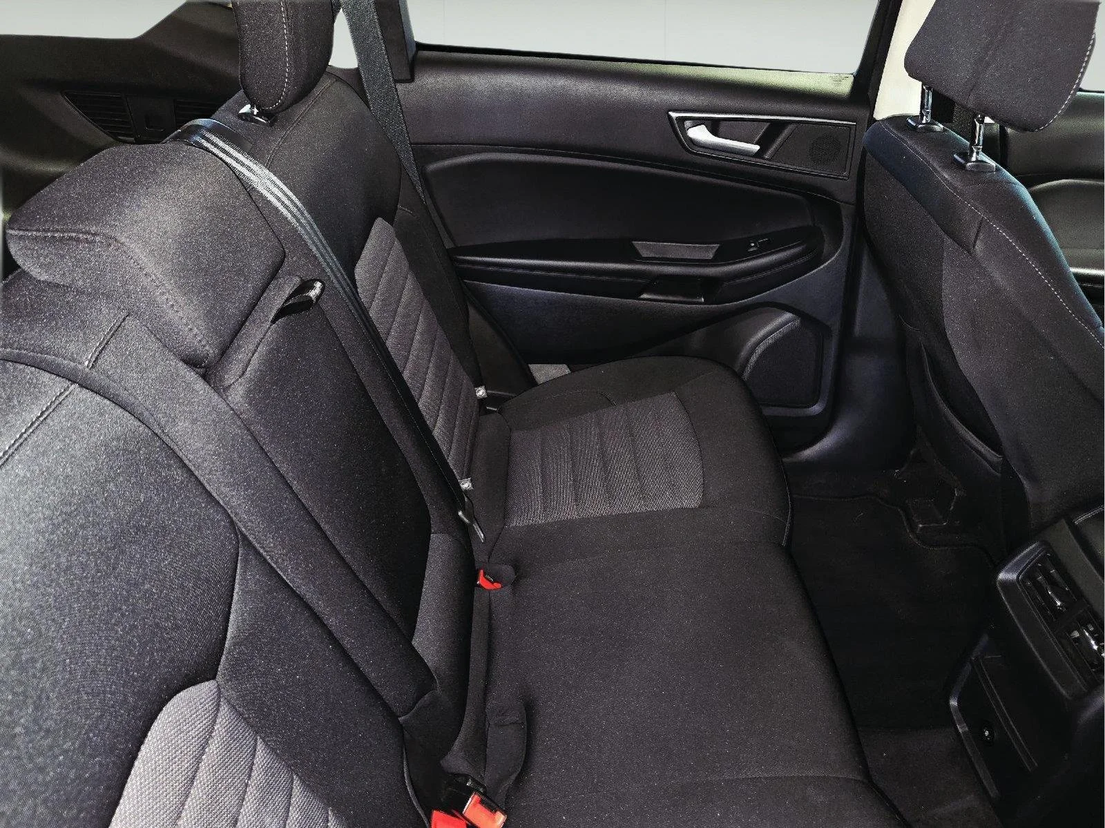 Used 2023 Agate Black Ford SE image 44