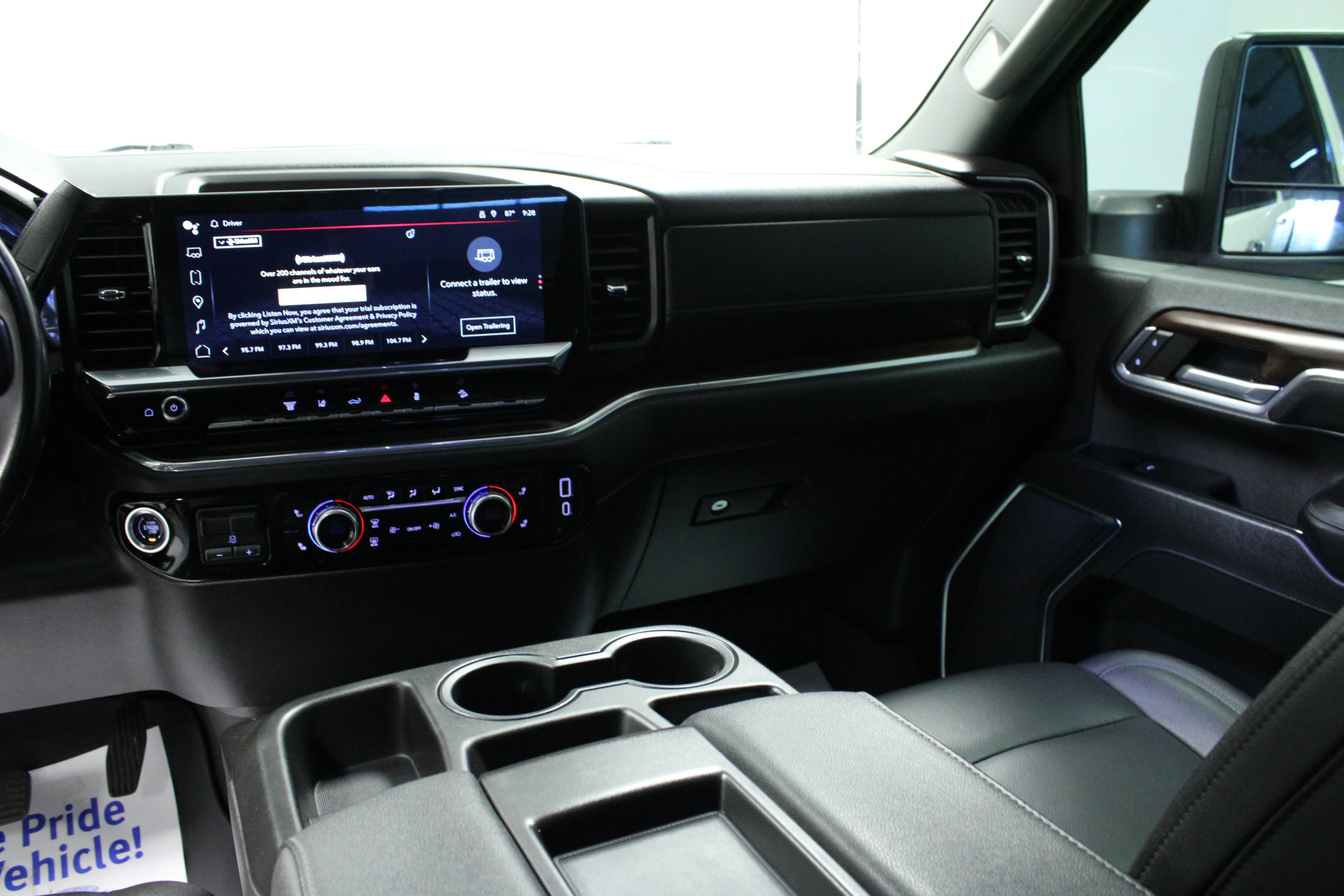 Used 2024 Summit White GMC SLT image 19