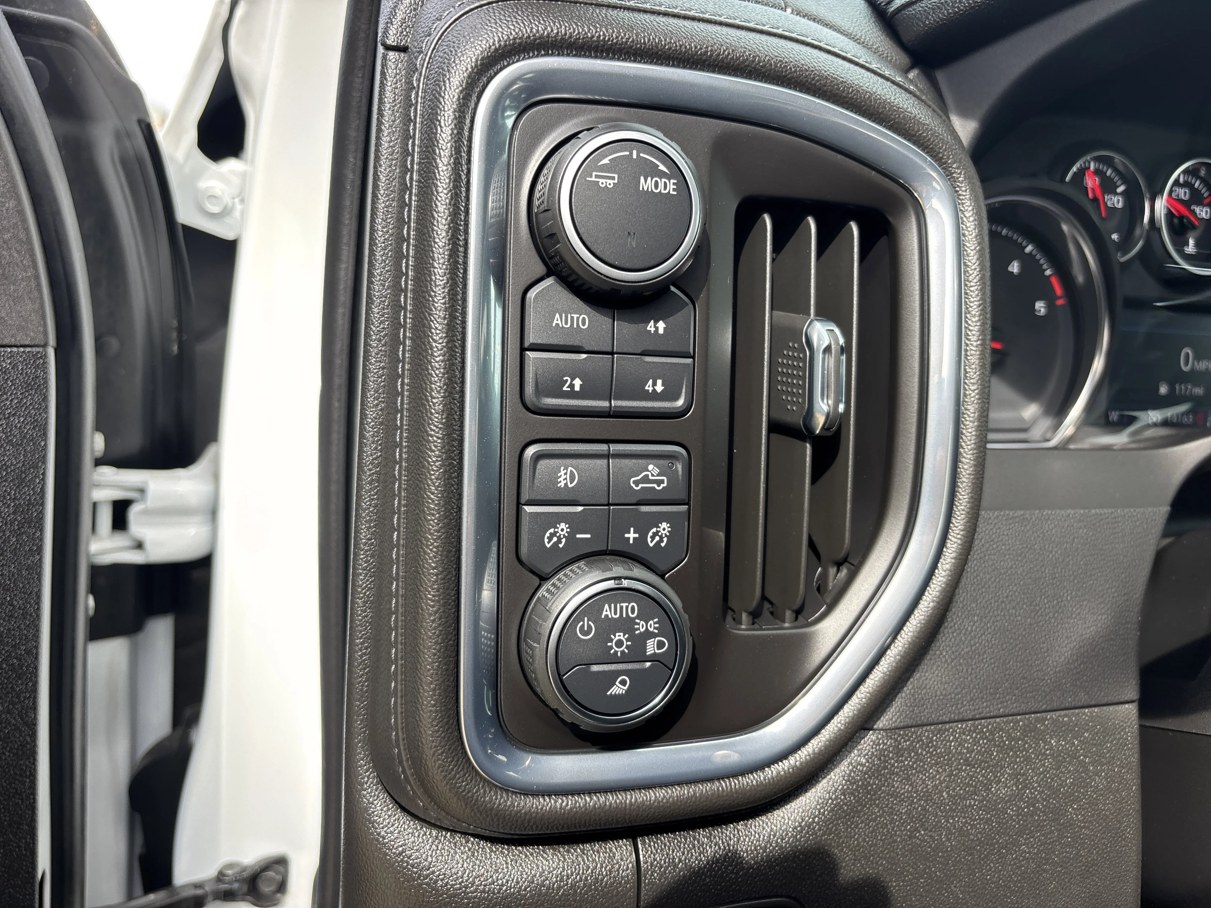 Used 2022 Summit White Chevrolet LTZ 4WD image 28