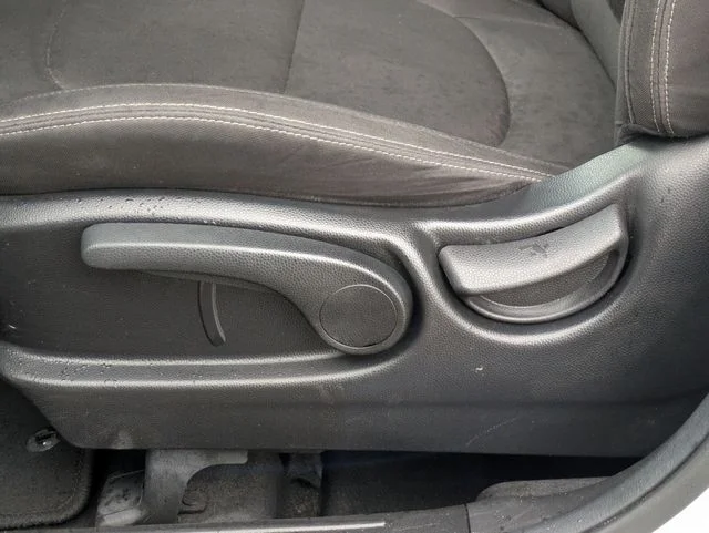 Used 2017 Silver Kia Base image 14