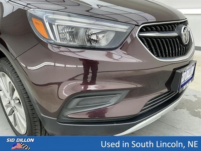 Used 2018 Black Cherry Metallic Buick Preferred image 25