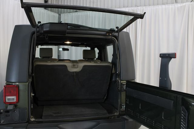 Used 2009 Green Jeep X image 26