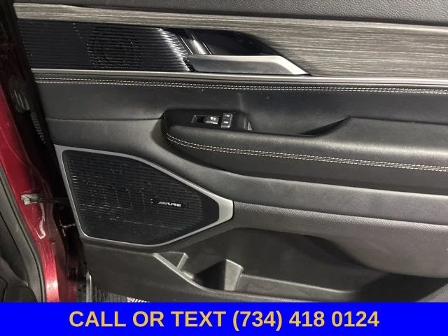 Used 2024 Velvet Jeep Series II image 28