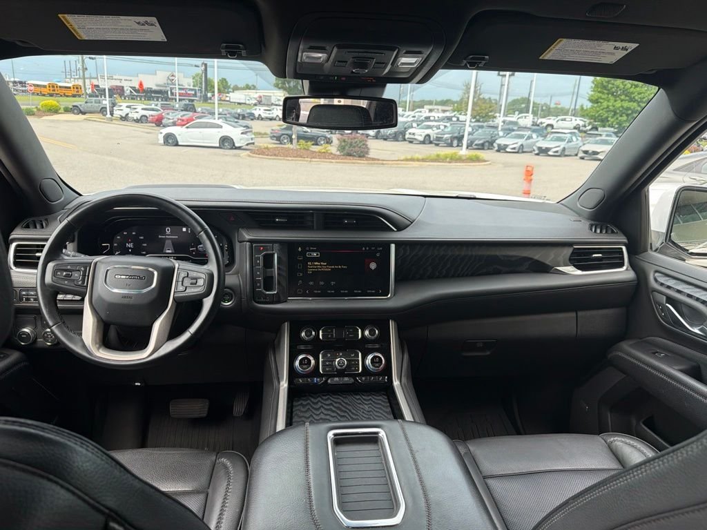 Used 2023 White GMC Denali image 28