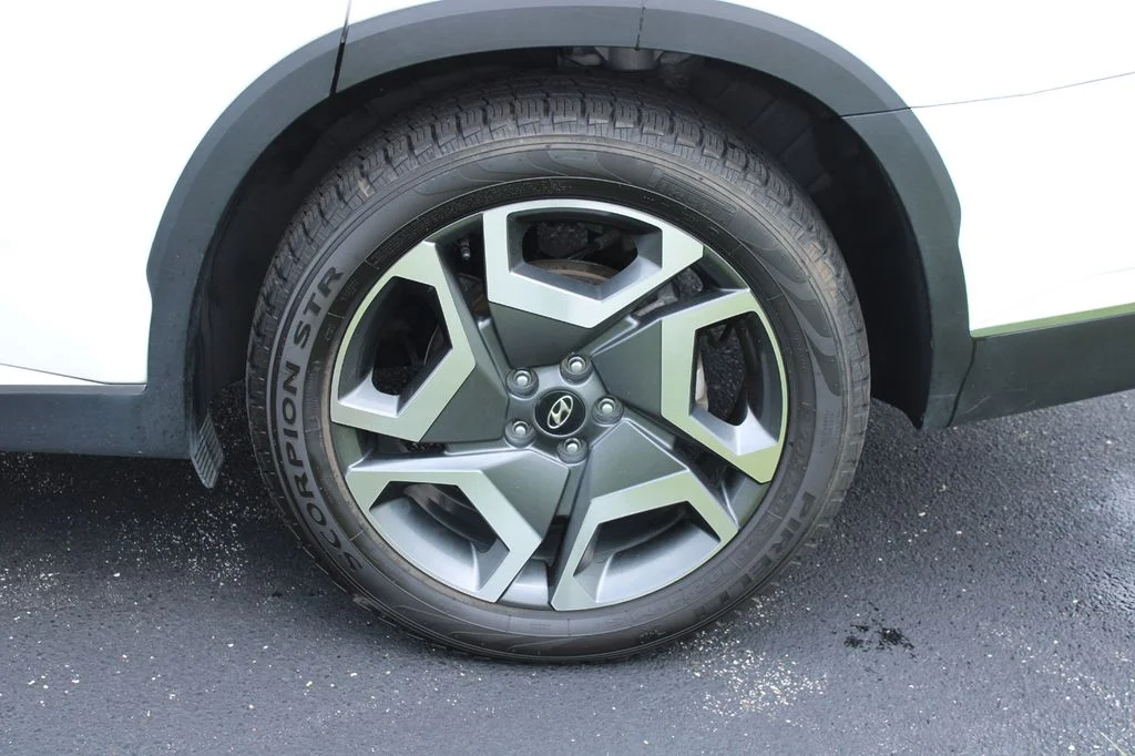 Used 2023 Hyper White Hyundai Limited image 6