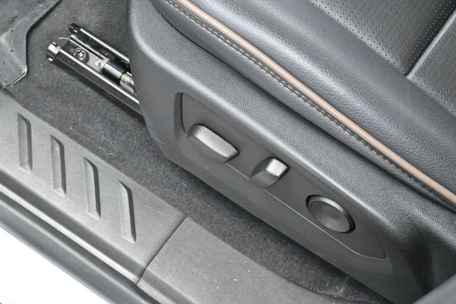 Used 2024 Summit White GMC Denali image 14