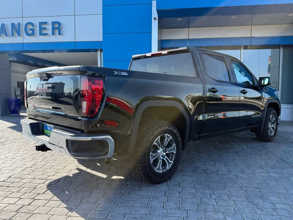 New 2026 Onyx Black GMC Pro image 10