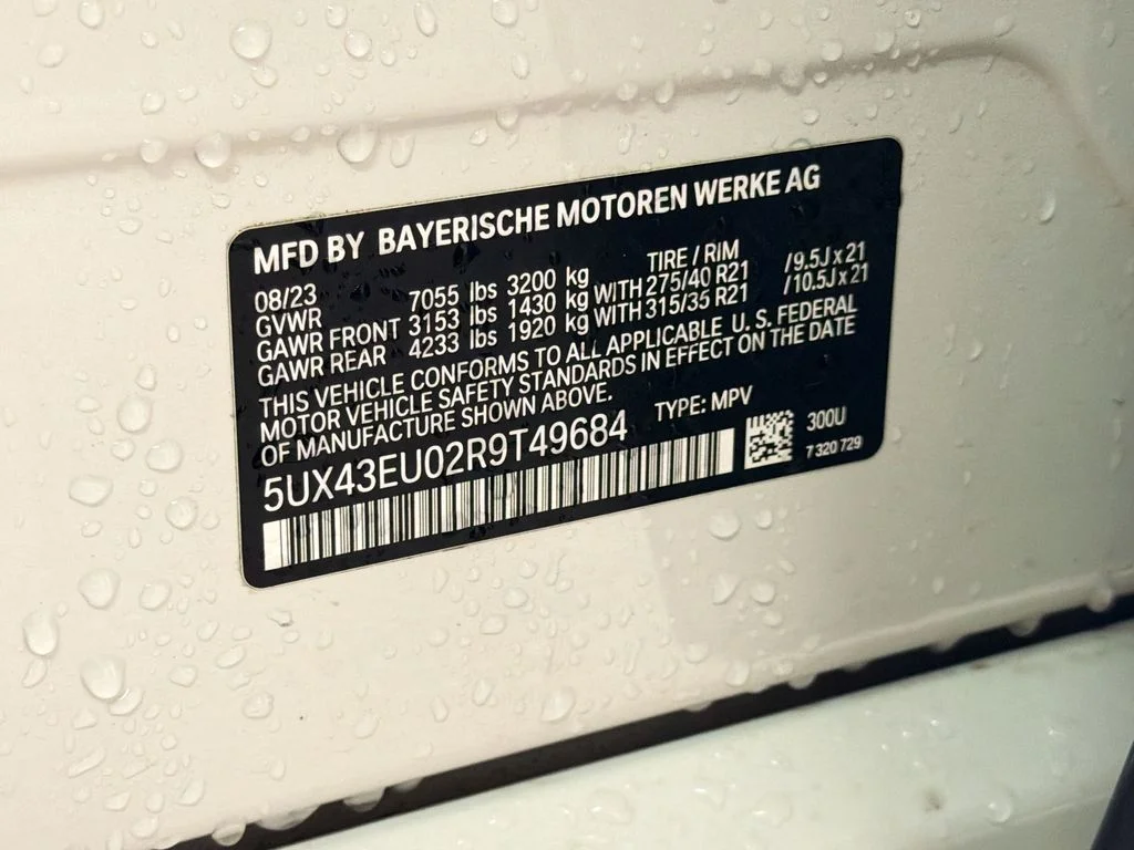 Used 2024 Alpine White BMW xDrive50e image 36