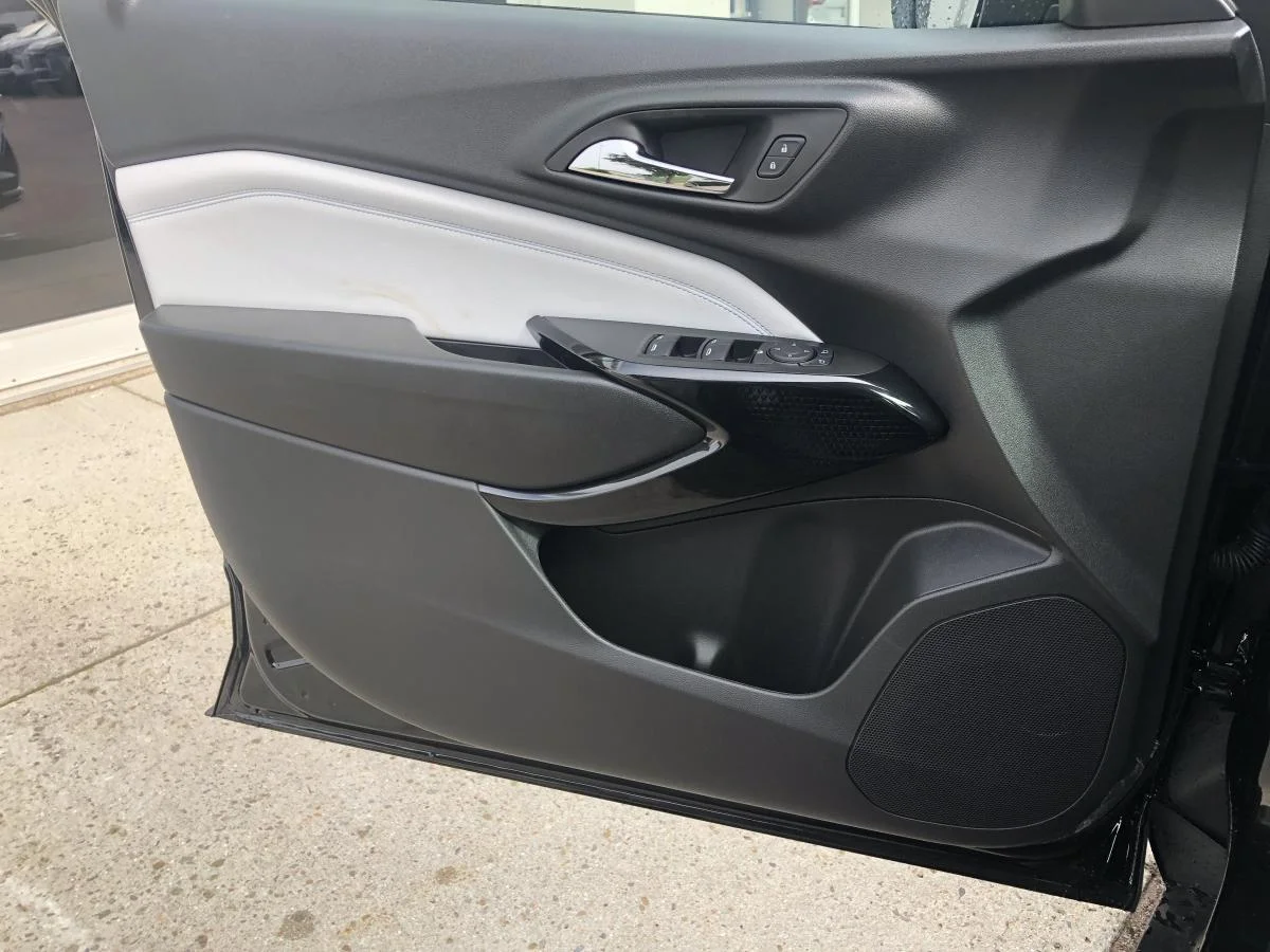 New 2026 Black Chevrolet Fwd 4dr Lt image 18
