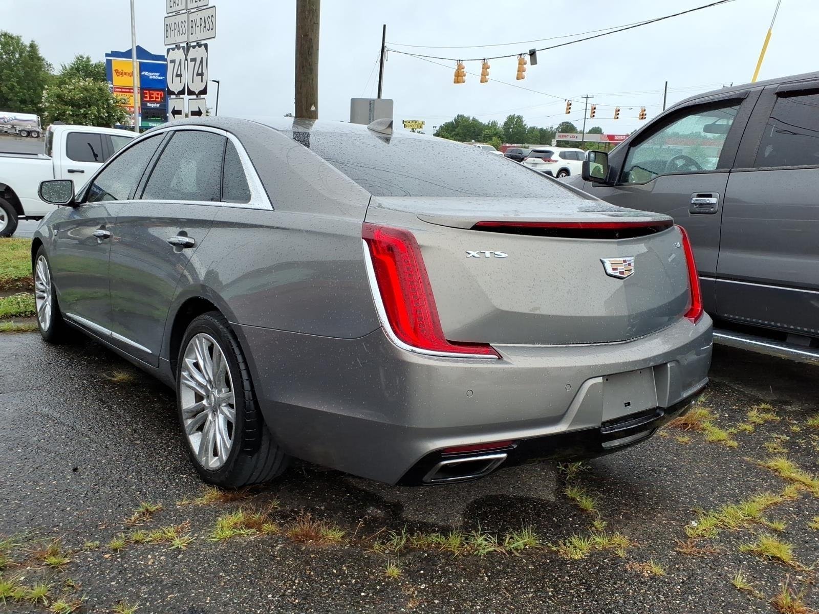 Used 2019 Bronze Dune Metallic Cadillac Luxury image 4
