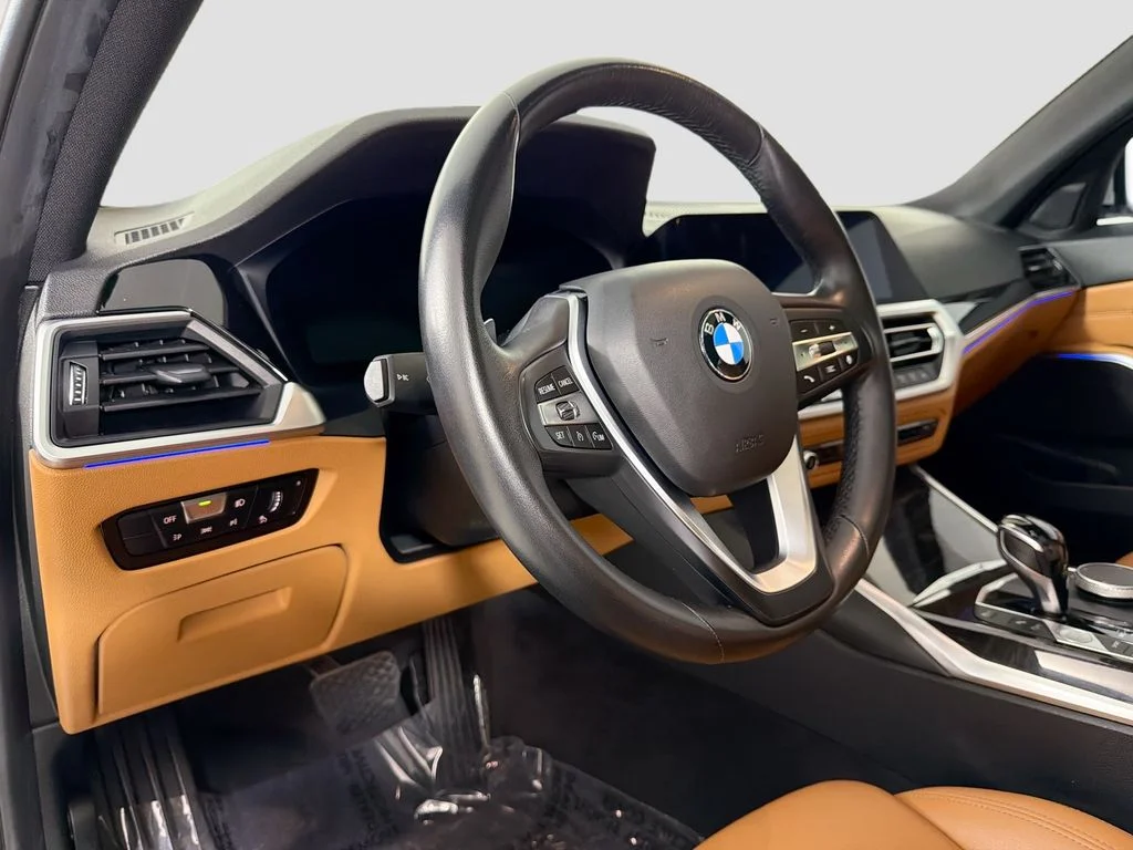 Used 2019 White BMW 330i image 9