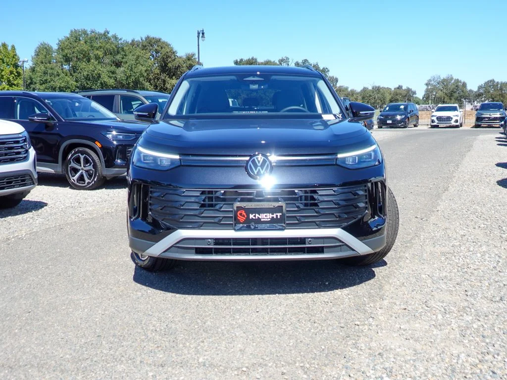 New 2026 Deep Black Pearl Volkswagen 2.0T SE image 3