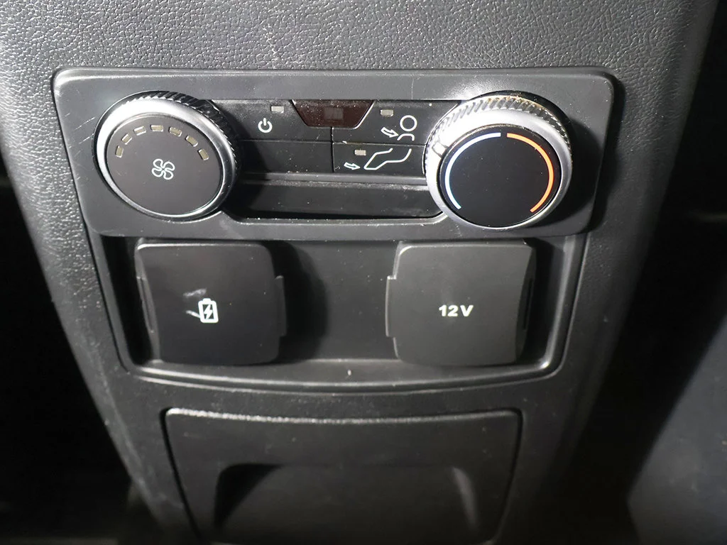 Used 2022 Silver Ford XLT image 31
