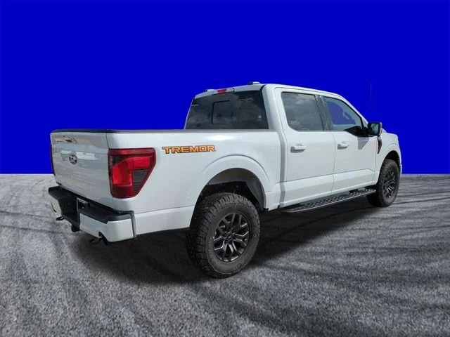 New 2026 Oxford White Ford Tremor® image 4