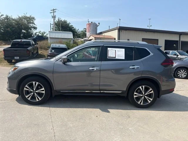 Used 2018 Gray Nissan SL image 4
