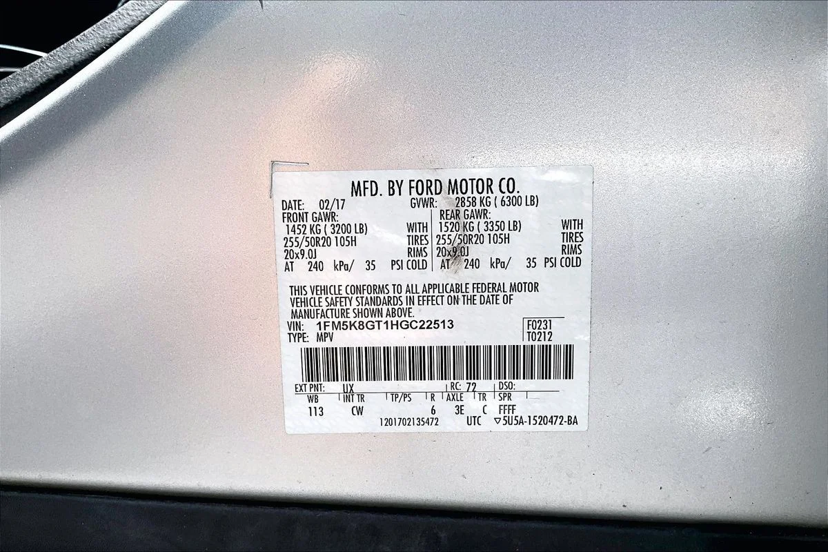 Used 2017  Ford Sport image 19