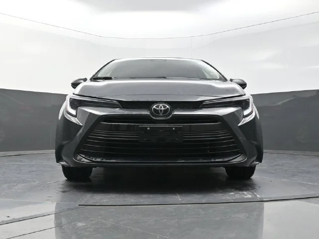 Used 2026  Toyota LE image 32