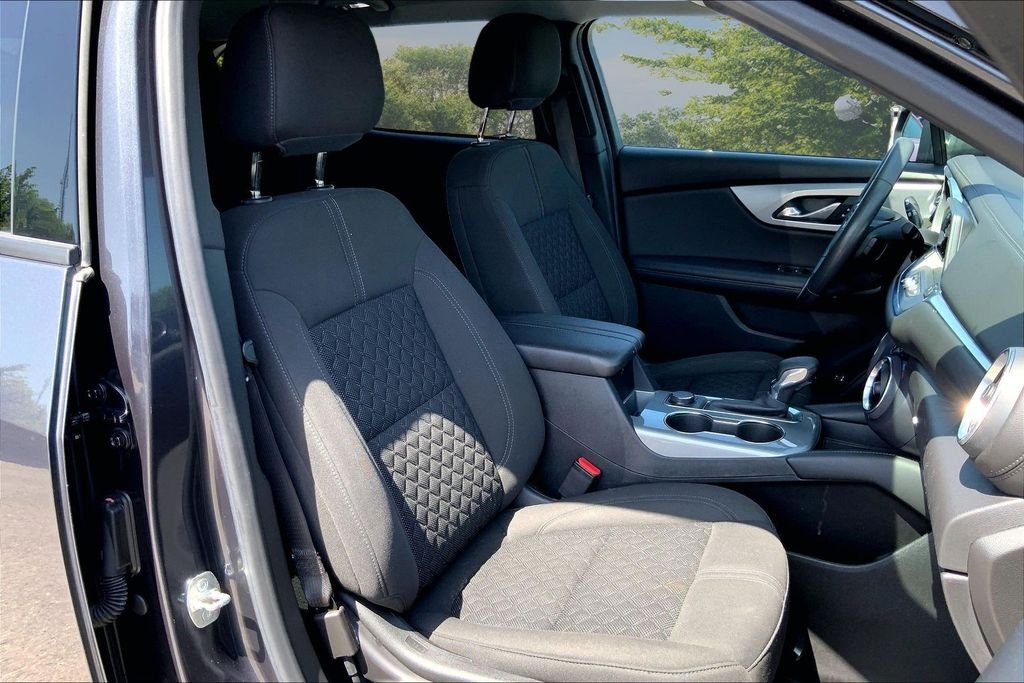 Used 2021 Gray Chevrolet LT image 28