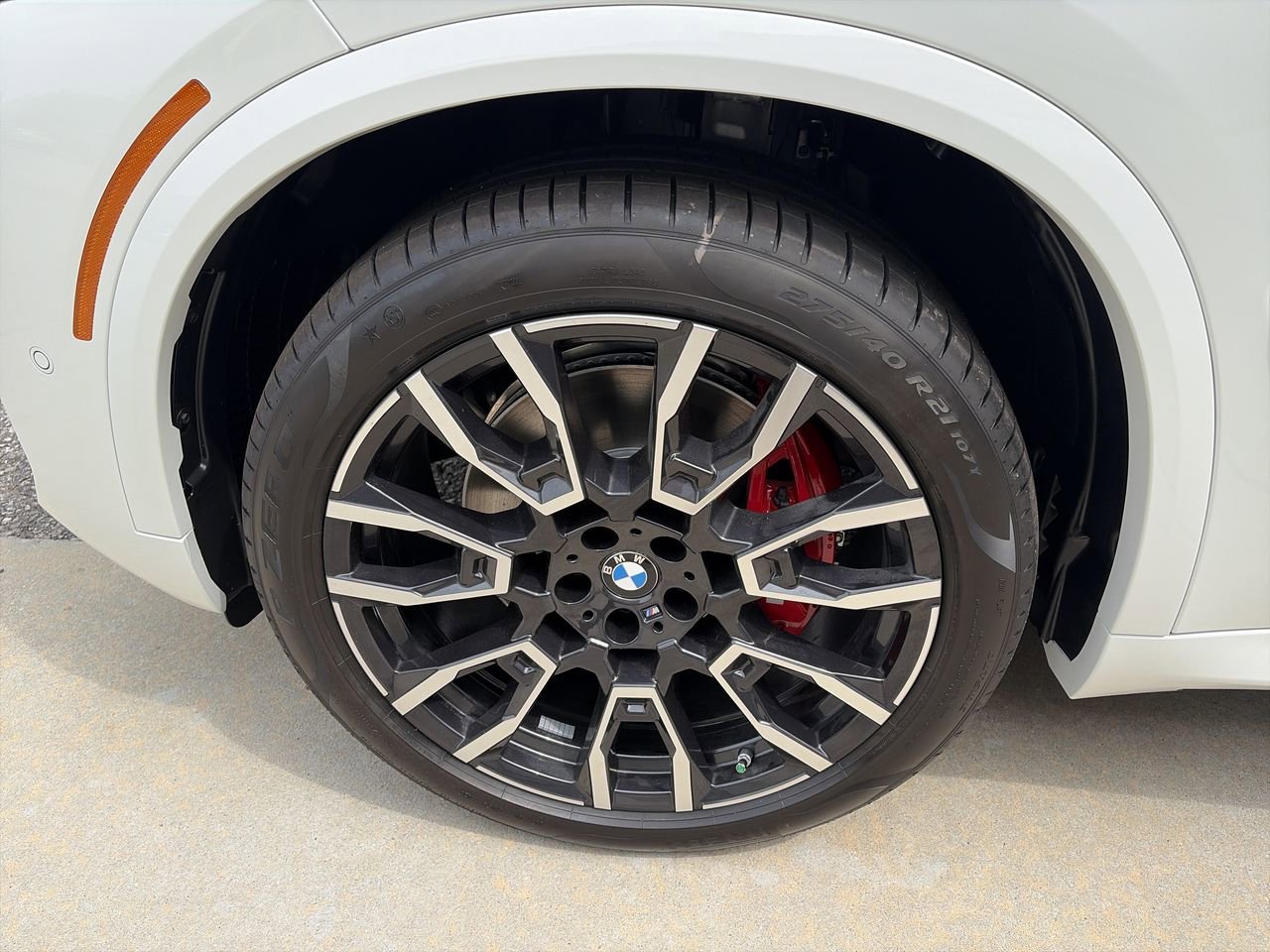 New 2026 Alpine White BMW xDrive40i image 13