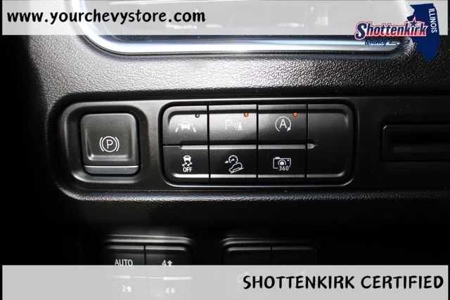 Used 2023 Gray Chevrolet Z71 image 27
