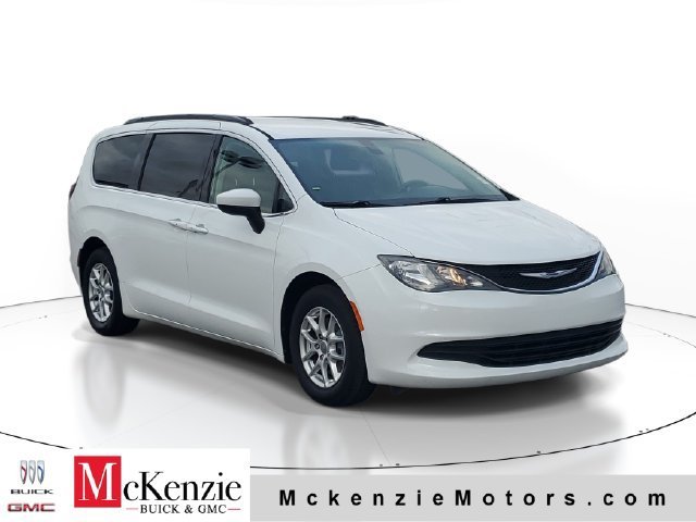 2020 Chrysler Voyager