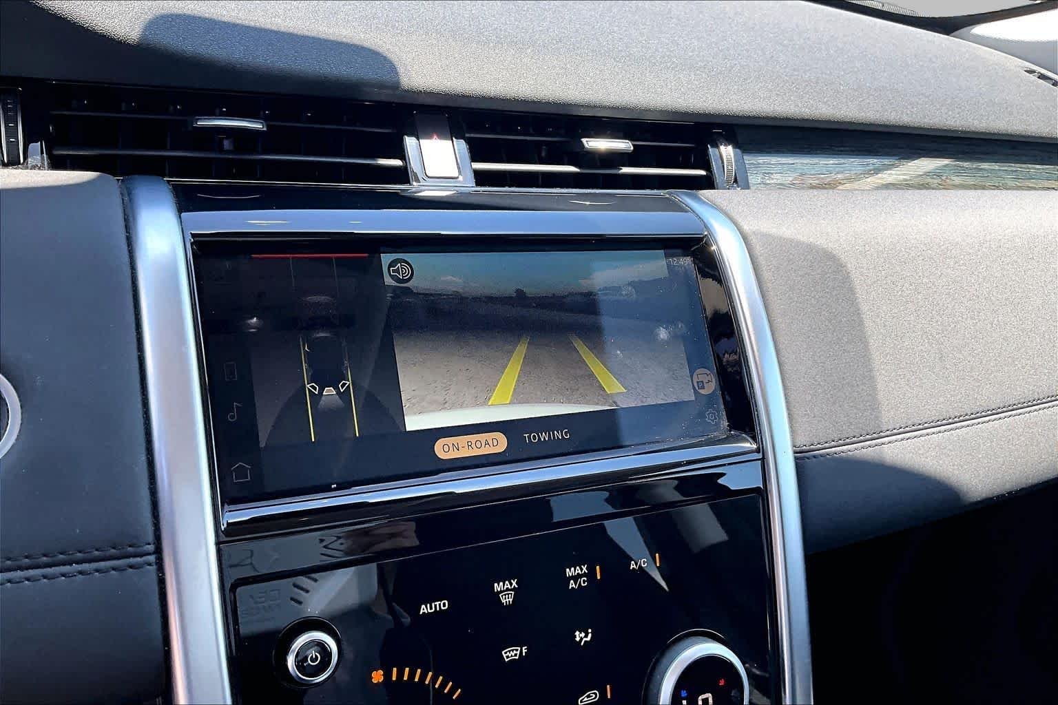 Used 2022 Fuji White Land Rover SE image 24