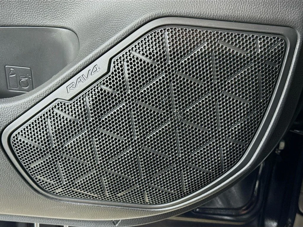 Used 2025 Black Toyota XLE image 22