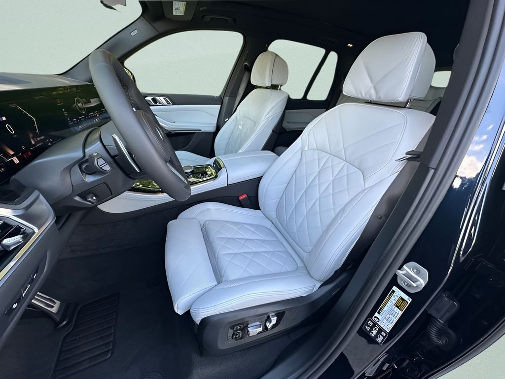 New 2026 Carbon Black Metallic BMW xDrive40i image 10