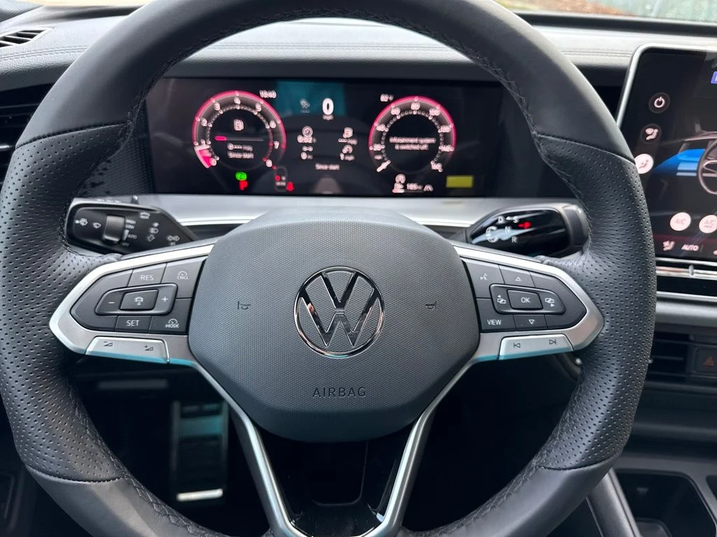 New 2026 Platinum Gray Metallic Volkswagen SE R-Line Black image 15