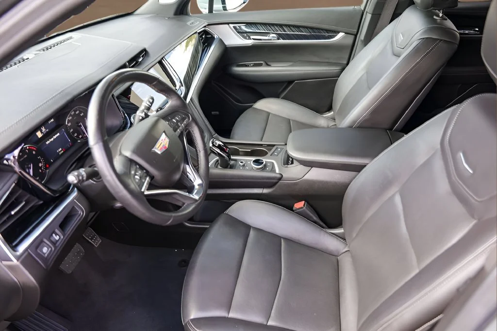 Used 2025 Argent Silver Metallic Cadillac Premium Luxury image 9