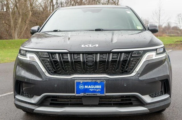 Used 2024 Gray Kia EX image 3