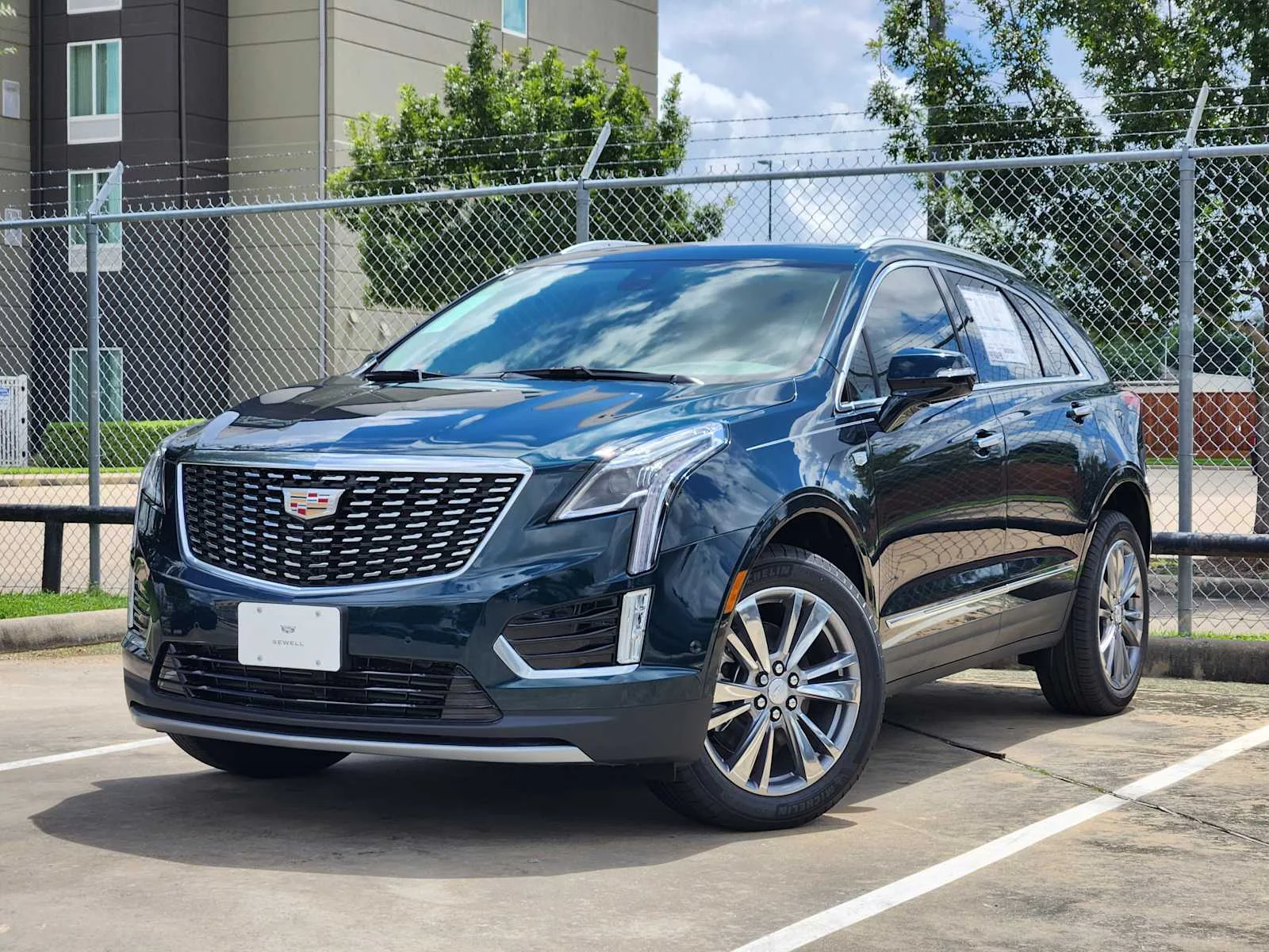 2026 Cadillac XT5 Premium Luxury - Photo 1
