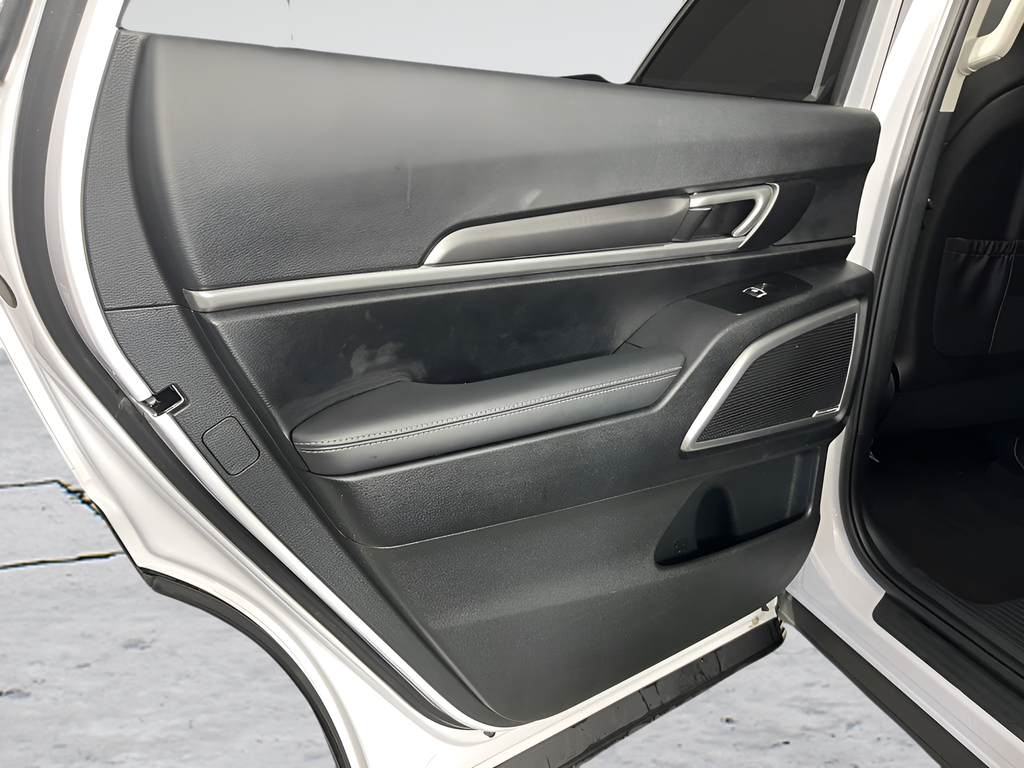 2024 Kia Telluride S - Photo 11