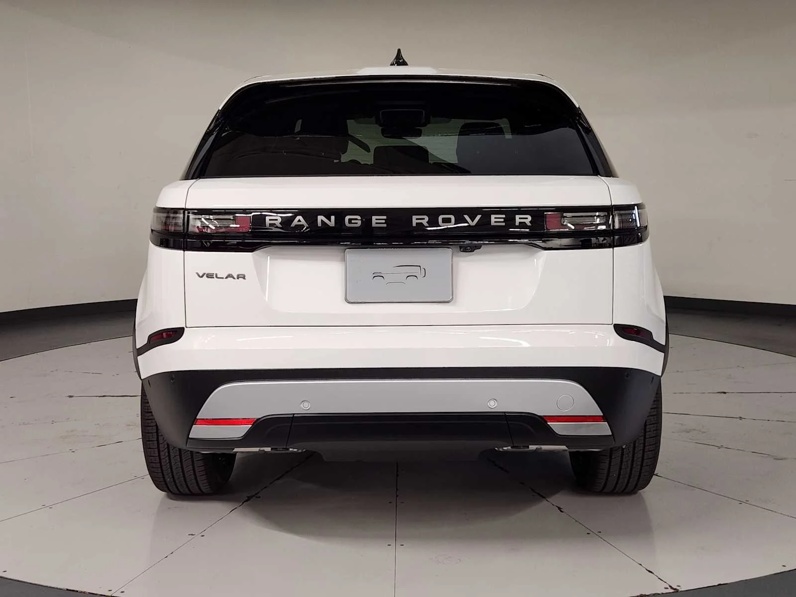 New 2026 Fuji White Land Rover S - P250 image 16