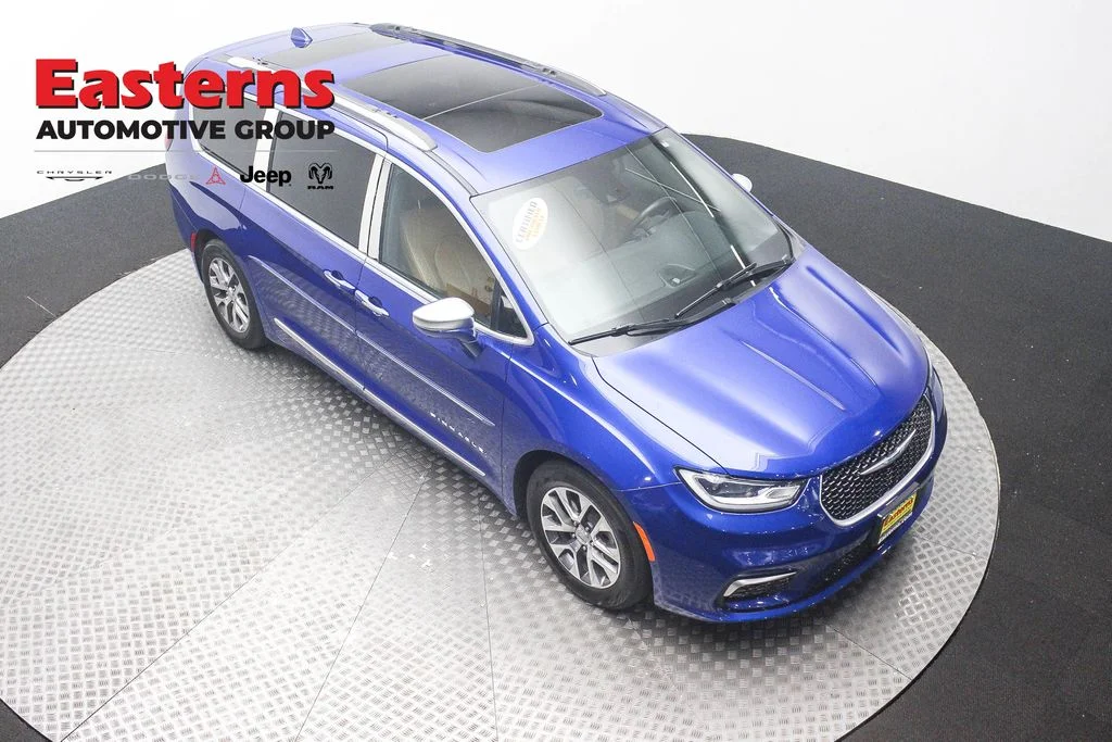 Certified Used 2021 Blue Chrysler Pinnacle image 3