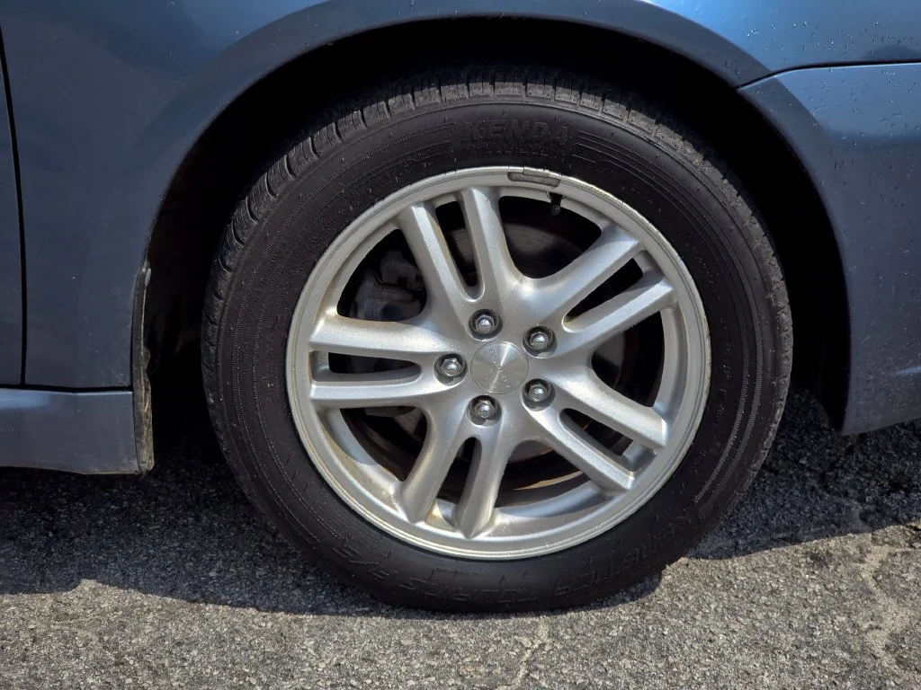 Used 2005  Subaru 2.5i image 19