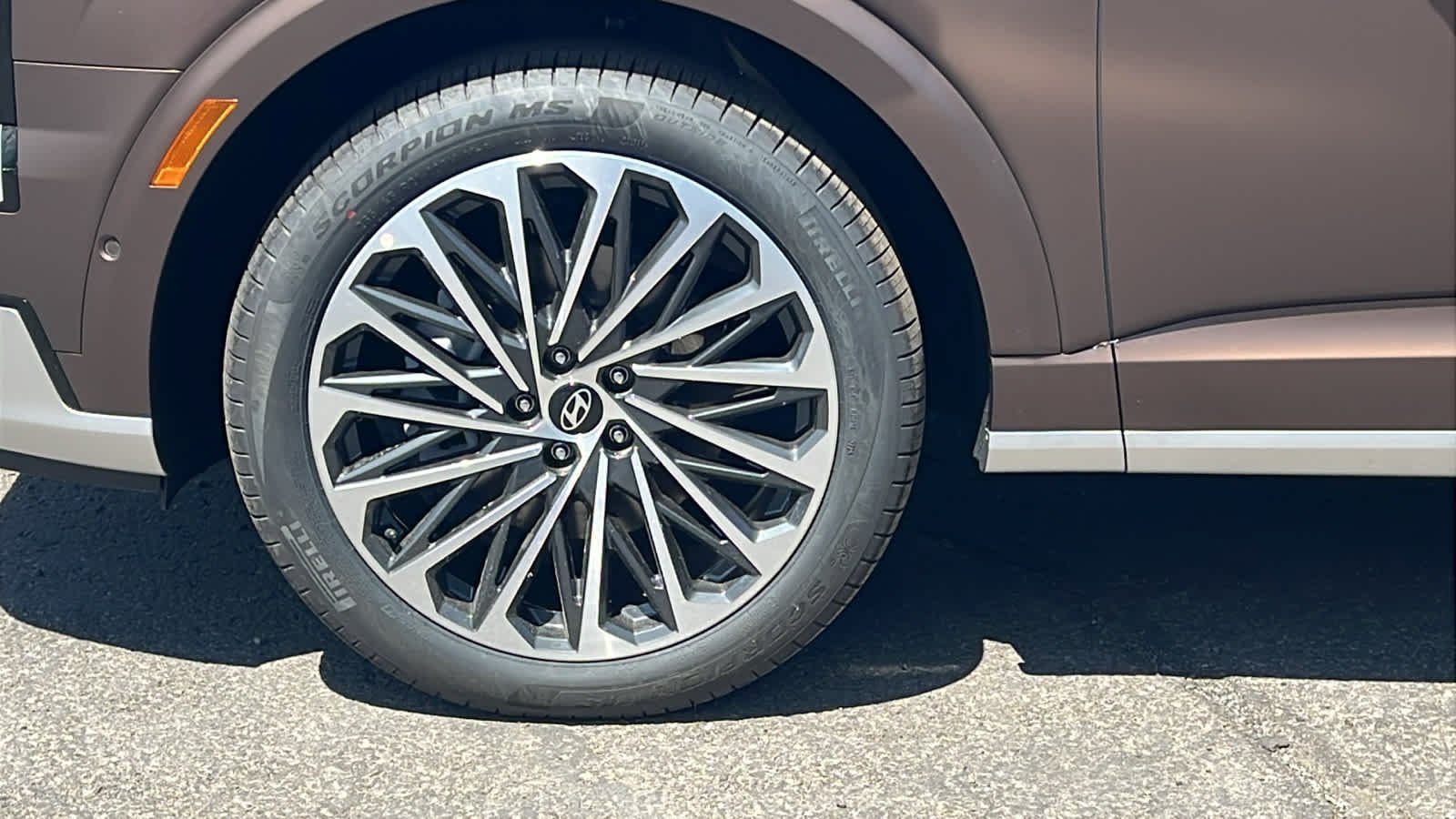 New 2026 Earthy Brass Matte Hyundai Calligraphy image 9