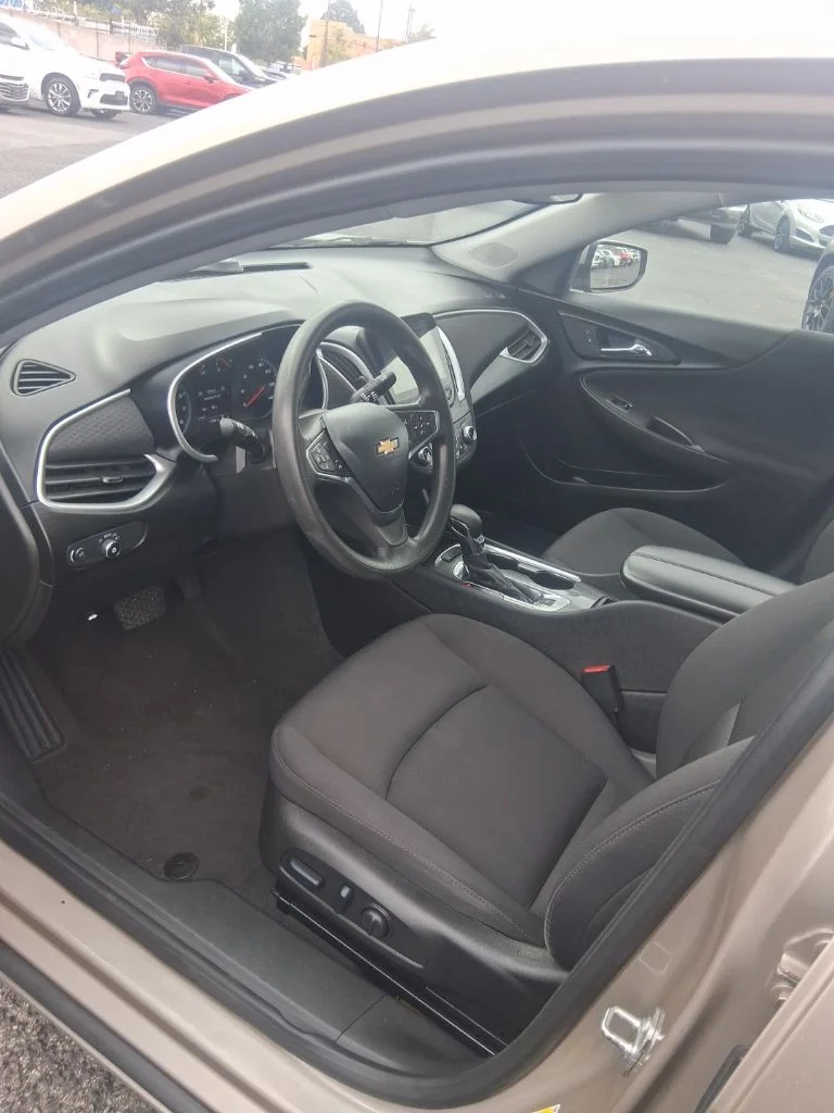 Used 2024 Gray Chevrolet LT image 11