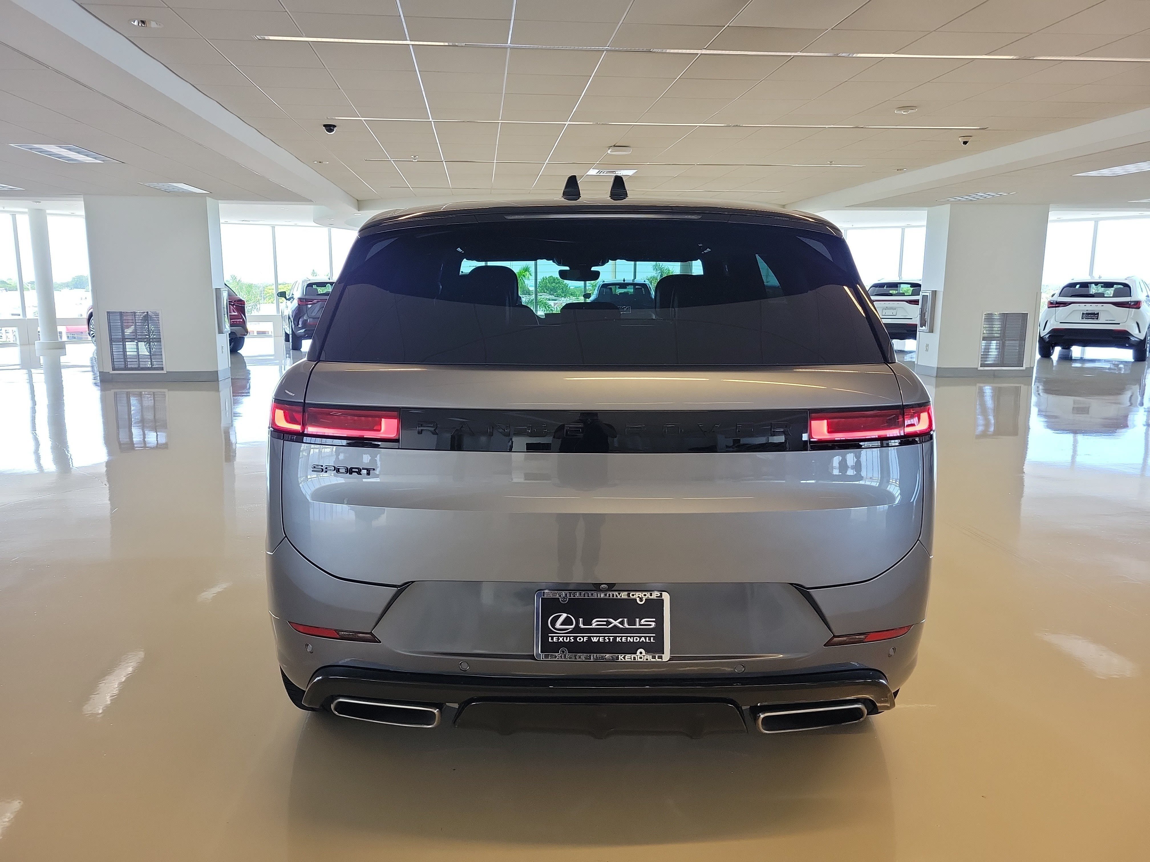 Used 2025 Eiger Grey Metallic Land Rover Dynamic SE image 7
