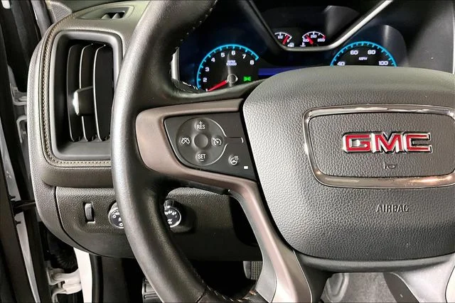 Used 2022 White GMC AT4 w/Leather image 11