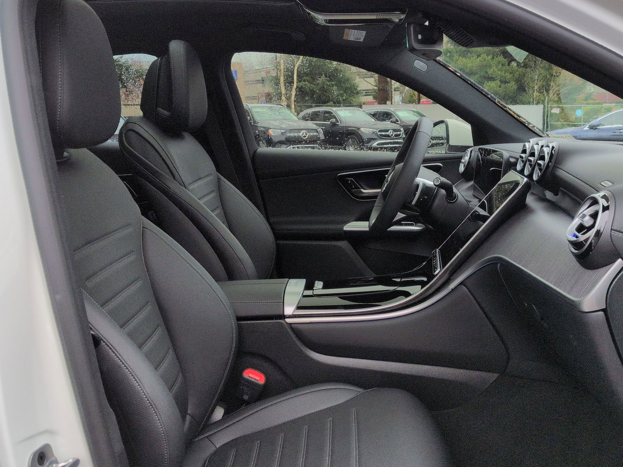 New 2026 Polar White Mercedes-Benz GLC 300 image 59